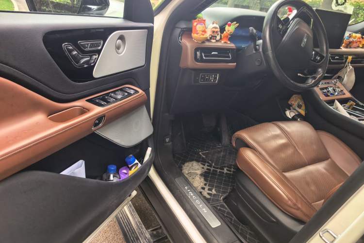 Used Lincoln Aviator 2020 3.0T V6 All-Wheel Drive Executive Version Driver Seat