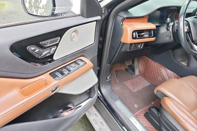 Used Lincoln Aviator 2020 3.0T V6 All-Wheel Drive Executive Version Driver Seat