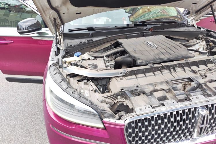 Used Lincoln Aviator 2020 3.0T V6 Four-Wheel Drive Premium Edition Engine Bay Right