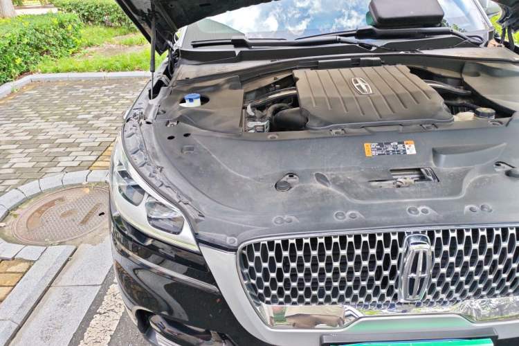 Used Lincoln Aviator 2020 3.0T V6 All-Wheel Drive Executive Version Engine Bay Right