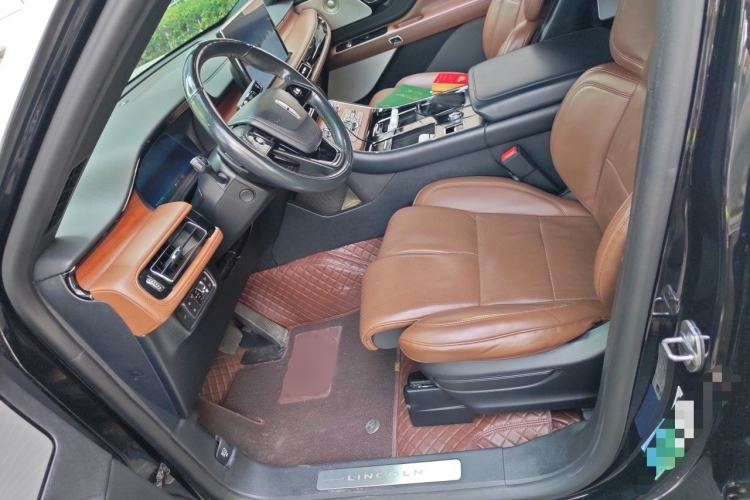 Used Lincoln Aviator 2020 3.0T V6 All-Wheel Drive Executive Version Left Front Seat
