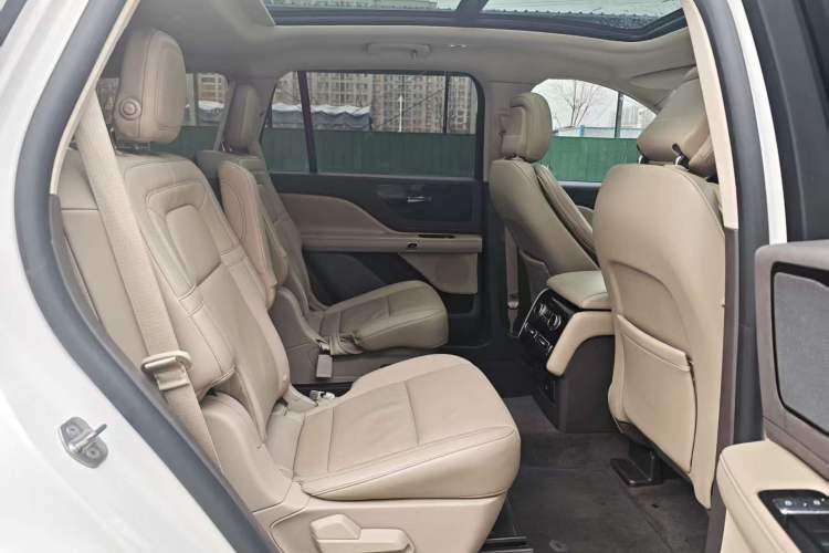Used Lincoln Aviator 2020 3.0T V6 Four-Wheel Drive Premium Edition Audio And AC Panel