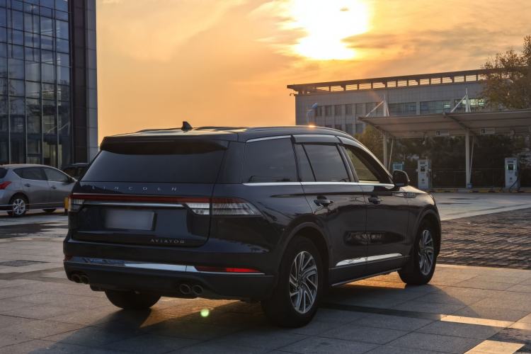 Used Lincoln Aviator 2020 3.0T V6 Four-Wheel Drive Premium Edition Exterior 3