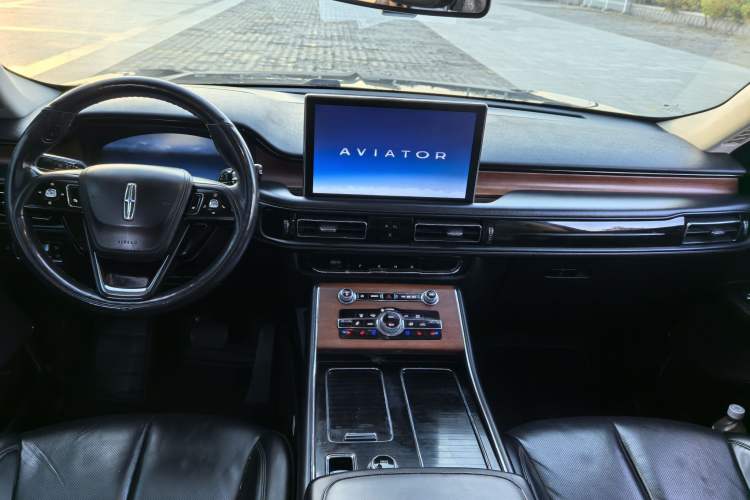 Used Lincoln Aviator 2020 3.0T V6 Four-Wheel Drive Premium Edition Interior 1