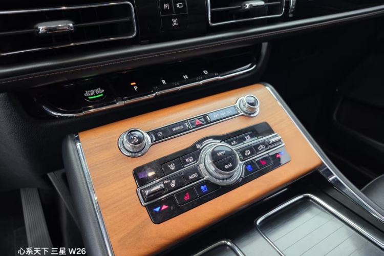 Used Lincoln Aviator 2020 3.0T V6 Four-Wheel Drive Premium Edition Interior 5