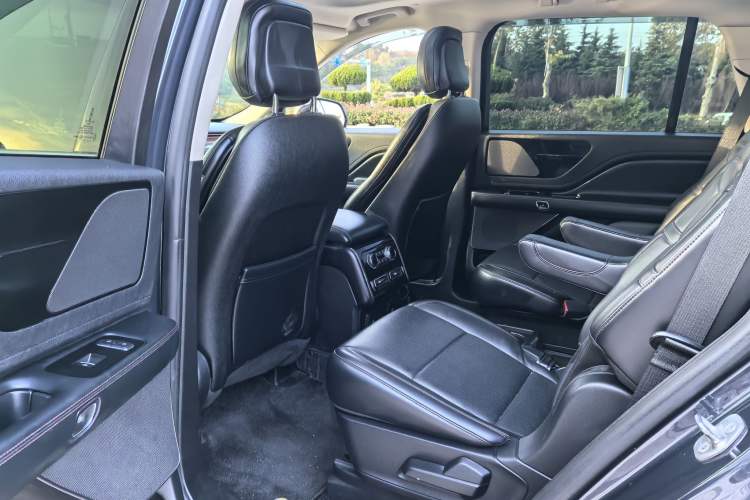 Used Lincoln Aviator 2020 3.0T V6 Four-Wheel Drive Premium Edition Interior 5