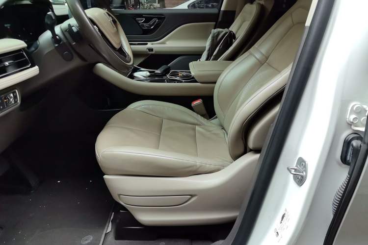 Used Lincoln Aviator 2020 3.0T V6 Four-Wheel Drive Premium Edition Left Front Seat