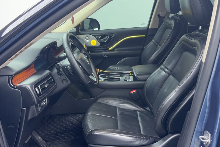 Used Lincoln Aviator 2020 3.0T V6 All-Wheel-Drive Premium Edition Left Front Seat