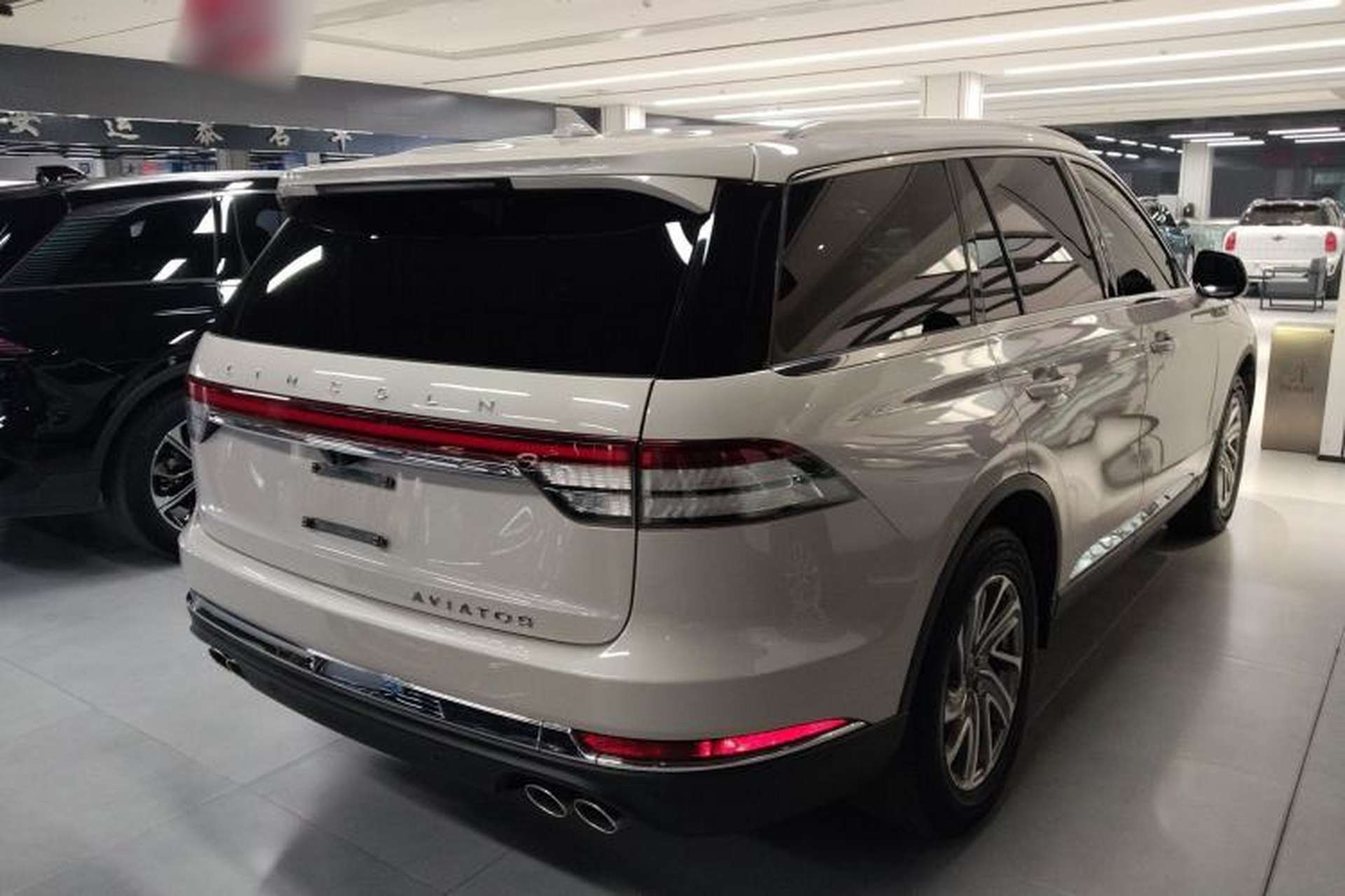 Used Lincoln Aviator 2020 3.0T V6 Four-Wheel Drive Premium Edition Rear Right 45 Deg