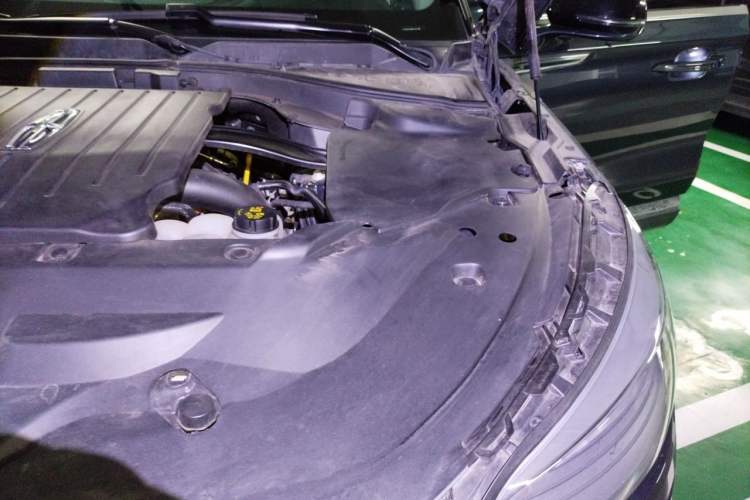 Used Lincoln Aviator 2020 3.0T V6 Four-Wheel Drive Premium Edition Engine Bay Left