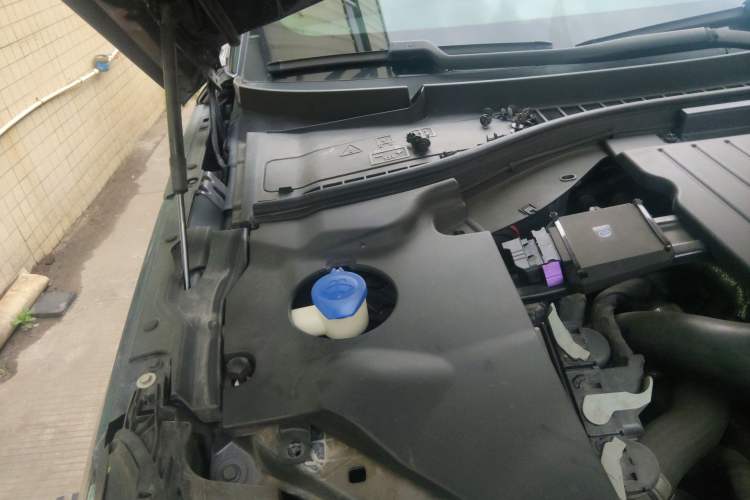 Used Lincoln Aviator 2020 3.0T V6 All-Wheel Drive Executive Version Engine Bay Right
