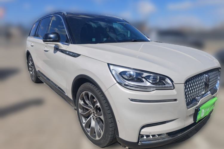 Used Lincoln Aviator 2020 3.0T V6 All-Wheel Drive Executive Version Front Right 45 Deg