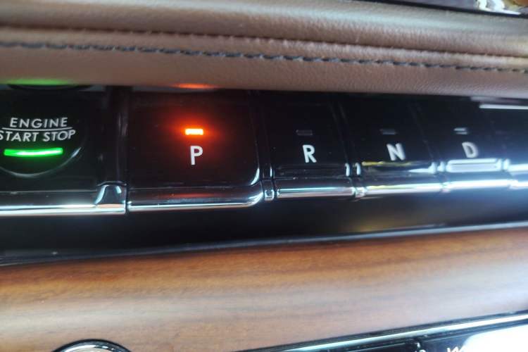 Used Lincoln Aviator 2020 3.0T V6 Four-Wheel Drive Zunya Edition Gear Lever