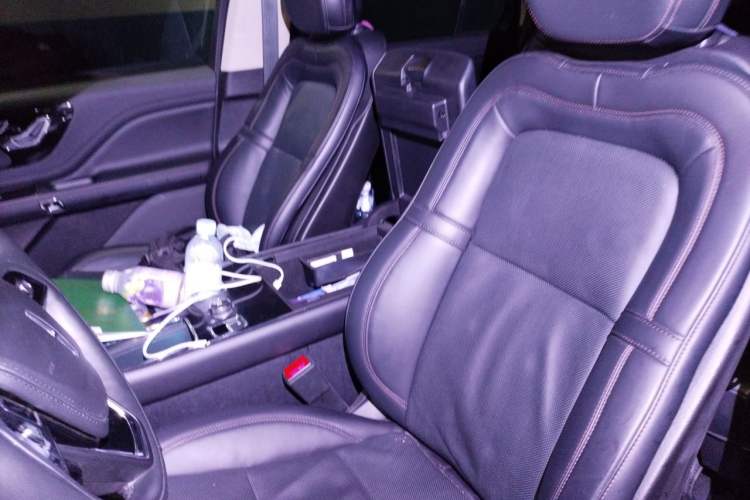 Used Lincoln Aviator 2020 3.0T V6 Four-Wheel Drive Premium Edition Left Front Seat