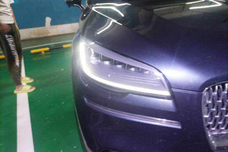 Used Lincoln Aviator 2020 3.0T V6 Four-Wheel Drive Premium Edition Right Front Headlight