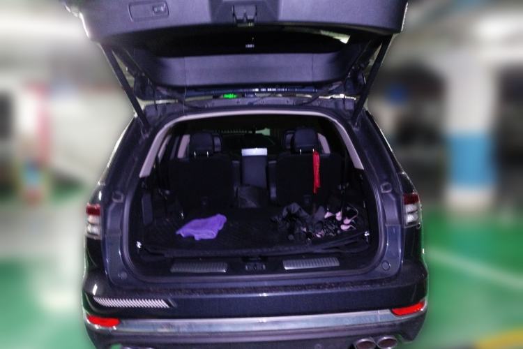 Used Lincoln Aviator 2020 3.0T V6 Four-Wheel Drive Premium Edition Trunk