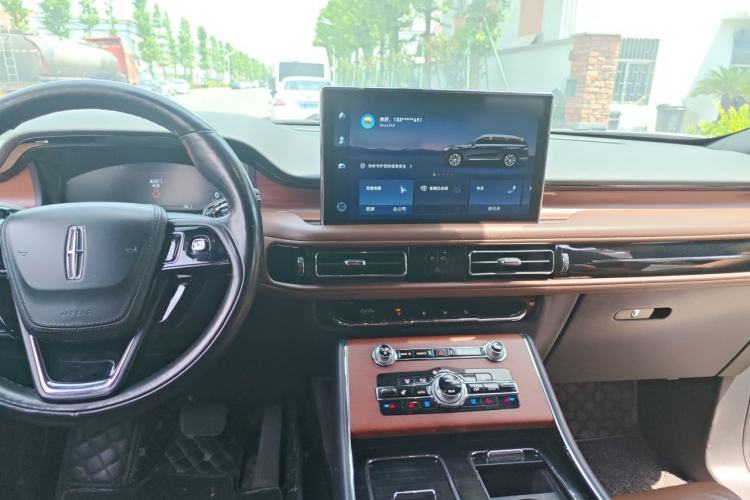 Used Lincoln Aviator 2020 3.0T V6 All-Wheel Drive Executive Version Center Console