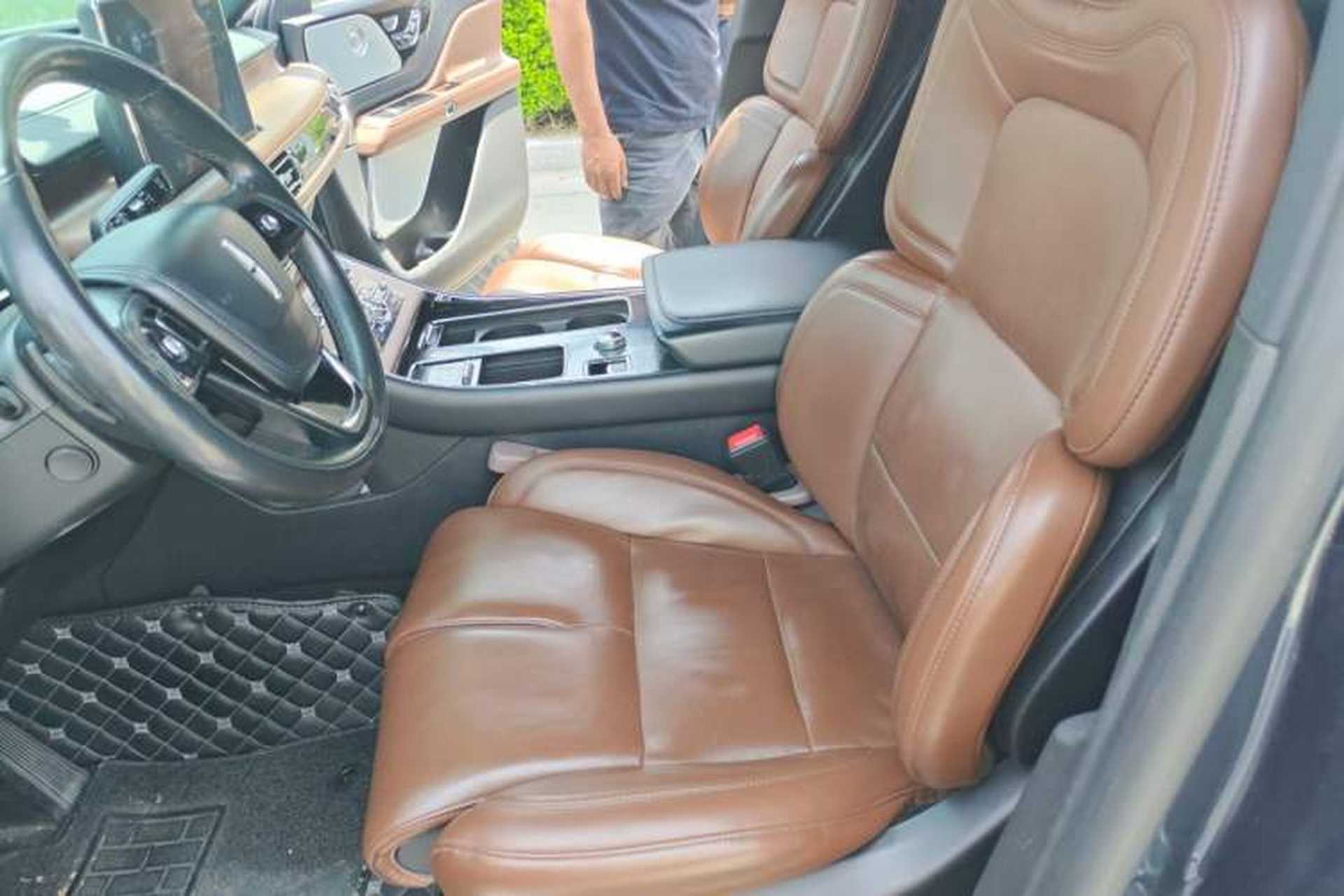 Used Lincoln Aviator 2020 3.0T V6 All-Wheel Drive Executive Version Left Front Seat