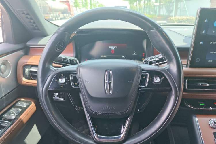 Used Lincoln Aviator 2020 3.0T V6 All-Wheel Drive Executive Version Steering Wheel