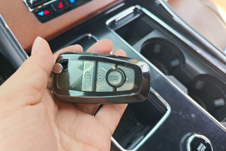 Used Lincoln Aviator 2020 3.0T V6 All-Wheel Drive Executive Version Vehicle Key