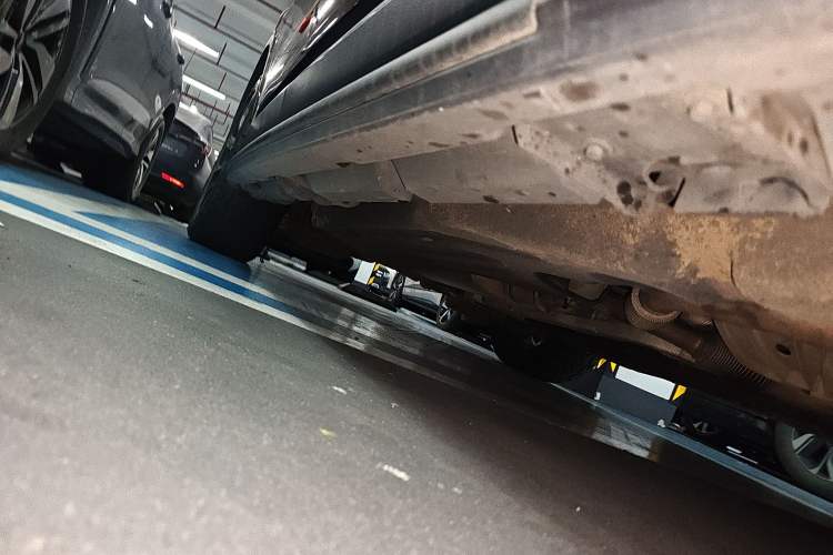 Used Lincoln Aviator 2020 3.0T V6 All-Wheel Drive Executive Version Chassis Front Right