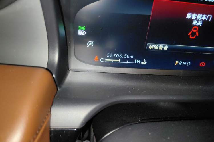 Used Lincoln Aviator 2020 3.0T V6 All-Wheel-Drive Luxury Edition Odometer Close Up