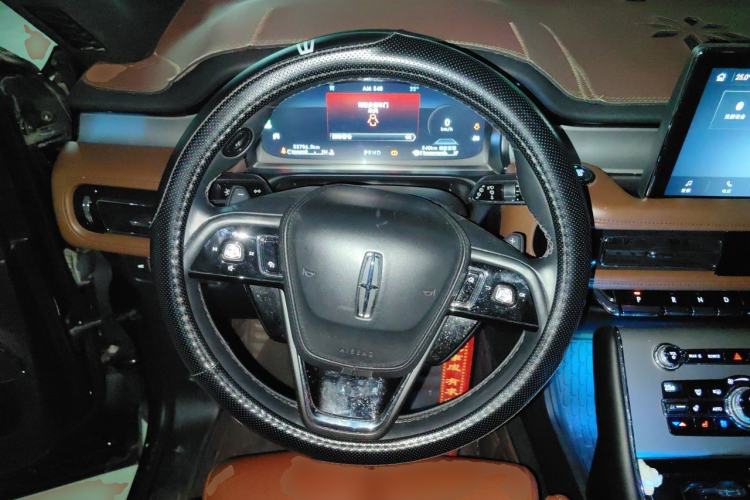 Used Lincoln Aviator 2020 3.0T V6 All-Wheel-Drive Luxury Edition Steering Wheel