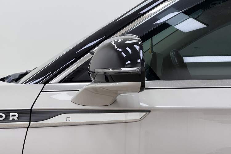 Used Lincoln Aviator 2020 3.0T V6 Four-Wheel Drive Premium Edition Exterior 10