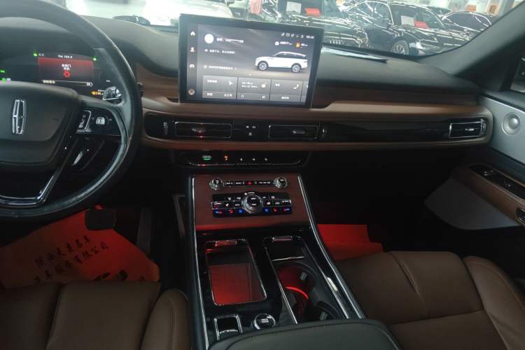 Used Lincoln Aviator 2020 3.0T V6 All-Wheel Drive Executive Version Audio And AC Panel