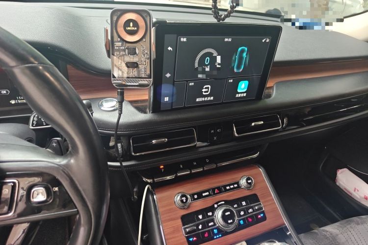 Used Lincoln Aviator 2020 3.0T V6 All-Wheel-Drive Premium Edition Audio And AC Panel