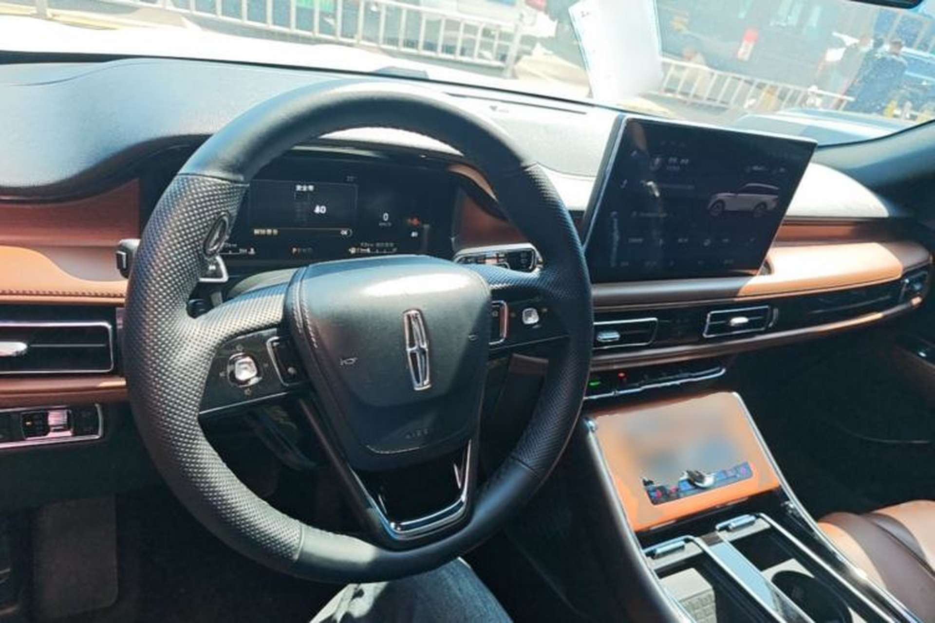 Used Lincoln Aviator 2020 3.0T V6 Four-Wheel Drive Zunya Edition Center Console