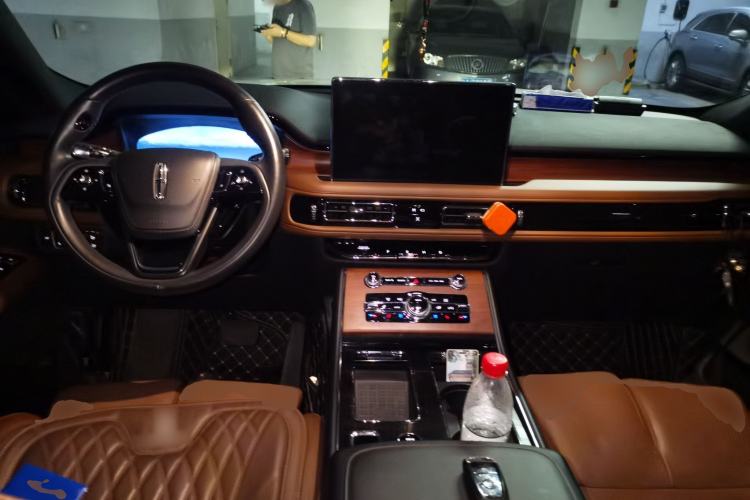 Used Lincoln Aviator 2020 3.0T V6 Four-Wheel Drive Zunya Edition Center Console
