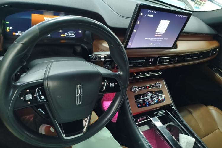 Used Lincoln Aviator 2020 3.0T V6 Four-Wheel Drive Zunya Edition Center Console