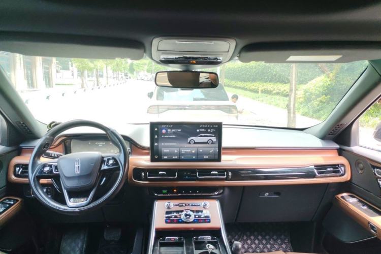 Used Lincoln Aviator 2020 3.0T V6 Four-Wheel Drive Zunya Edition Center Console