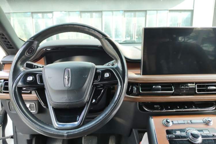 Used Lincoln Aviator 2020 3.0T V6 Four-Wheel Drive Zunya Edition Center Console