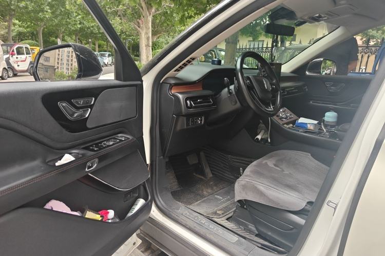 Used Lincoln Aviator 2020 3.0T V6 All-Wheel-Drive Premium Edition Driver Seat