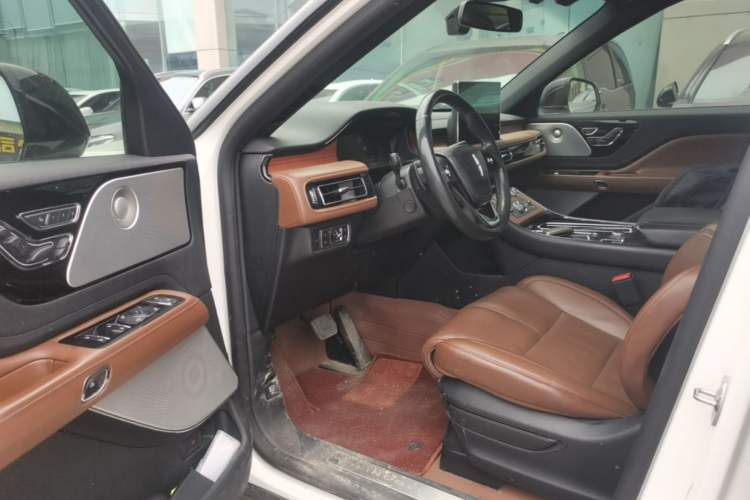 Used Lincoln Aviator 2020 3.0T V6 All-Wheel Drive Executive Version Driver Seat