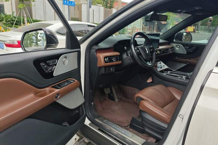 Used Lincoln Aviator 2020 3.0T V6 All-Wheel Drive Executive Version Driver Seat