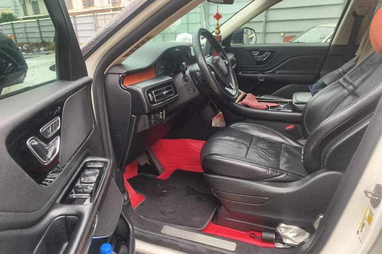 Used Lincoln Aviator 2020 3.0T V6 All-Wheel-Drive Premium Edition Driver Seat