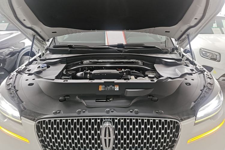 Used Lincoln Aviator 2020 3.0T V6 All-Wheel-Drive Premium Edition Engine Bay