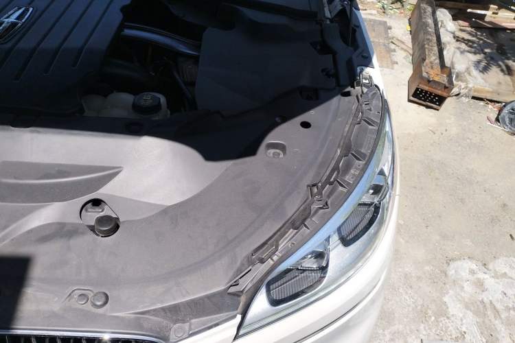 Used Lincoln Aviator 2020 3.0T V6 All-Wheel Drive Executive Version Engine Bay Left