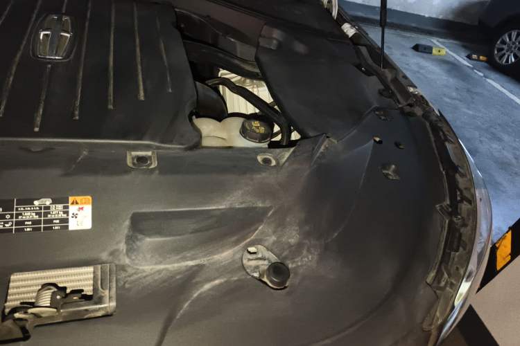 Used Lincoln Aviator 2020 3.0T V6 All-Wheel Drive Executive Version Engine Bay Left