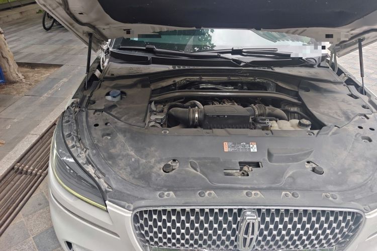 Used Lincoln Aviator 2020 3.0T V6 All-Wheel-Drive Premium Edition Engine Bay Right