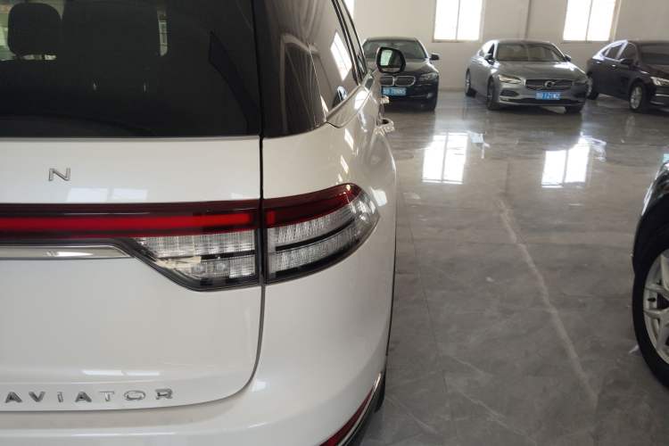 Used Lincoln Aviator 2020 3.0T V6 Four-Wheel Drive Premium Edition Exterior 1