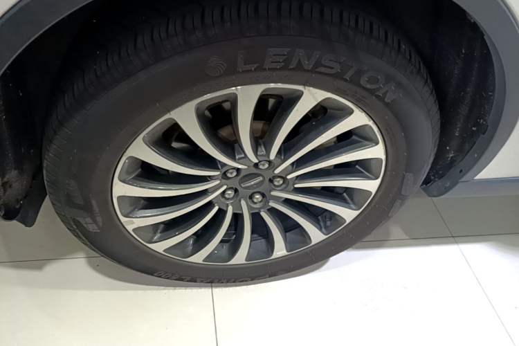 Used Lincoln Aviator 2020 3.0T V6 Four-Wheel Drive Zunya Edition Exterior 4