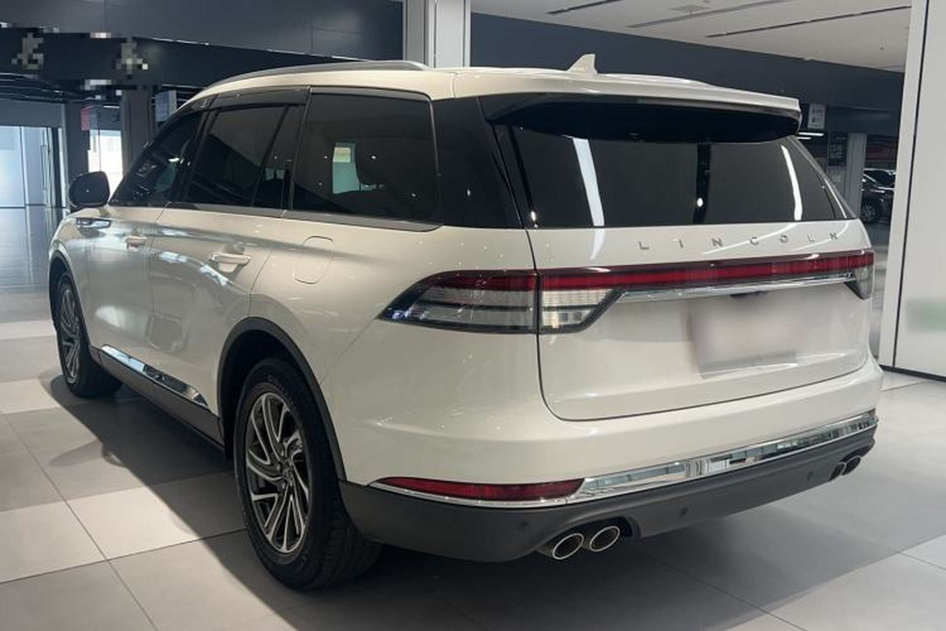 Used Lincoln Aviator 2020 3.0T V6 All-Wheel-Drive Premium Edition Exterior 6