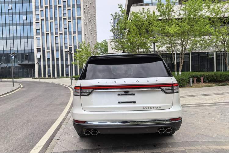 Used Lincoln Aviator 2020 3.0T V6 All-Wheel Drive Executive Version Exterior 6