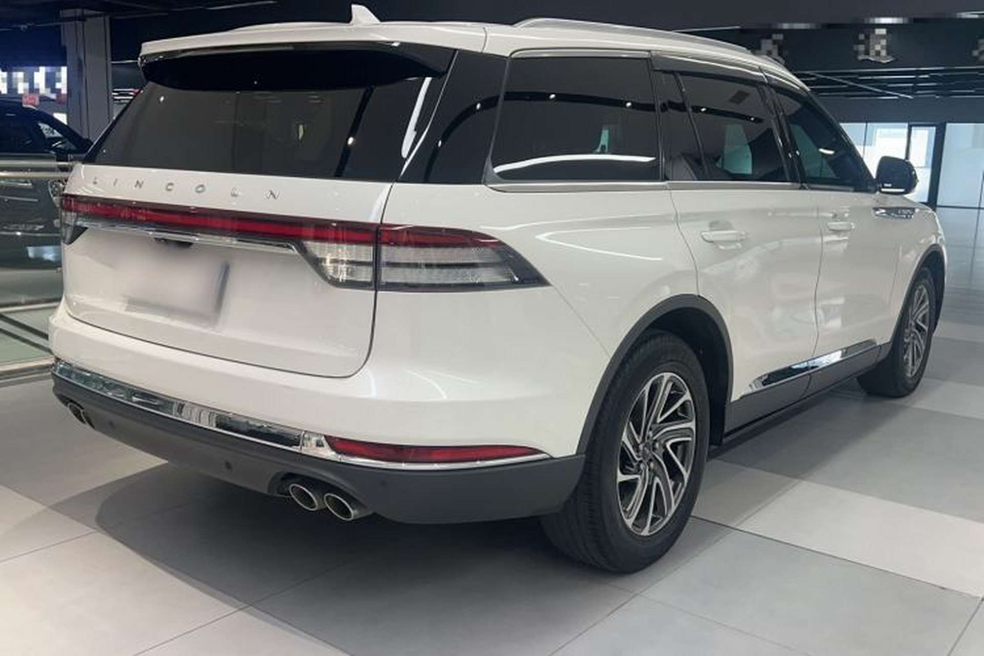 Used Lincoln Aviator 2020 3.0T V6 All-Wheel-Drive Premium Edition Exterior 8