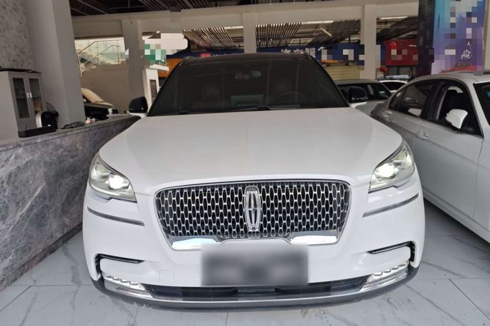 Used Lincoln Aviator 2020 3.0T V6 All-Wheel Drive Executive Version Front