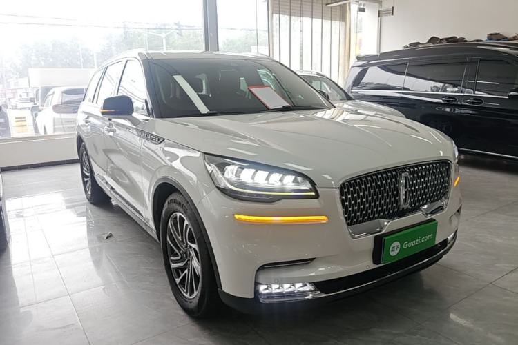 Used Lincoln Aviator 2020 3.0T V6 All-Wheel-Drive Premium Edition Front Right 45 Deg